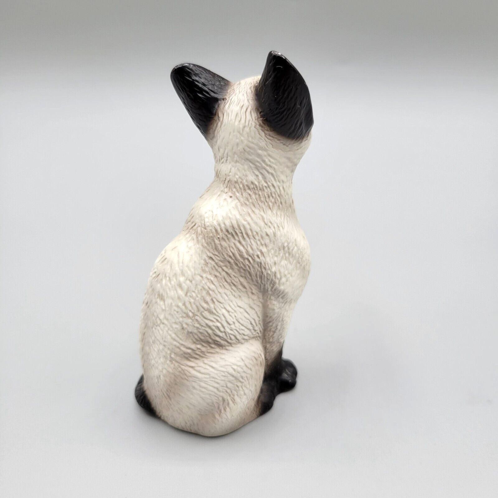 Harvey Knox Kingdom Siamese Cat Porcelain Sitting Global Art Japan