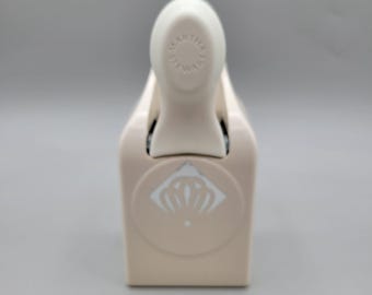 Martha Stewart Large Shell Paper Corner Punch Scallop Shaped
