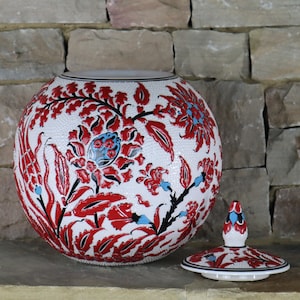 Handmade Turkish Ceramic Classic Iznik Design Sphere 25 cm Vase - Red (Small Flaw)