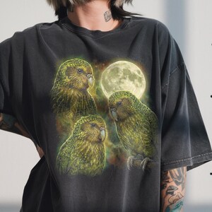 Comfort Colors® Three Kakapo Moon Shirt, Funny Parrot, Retro 90s New Zealand Gift