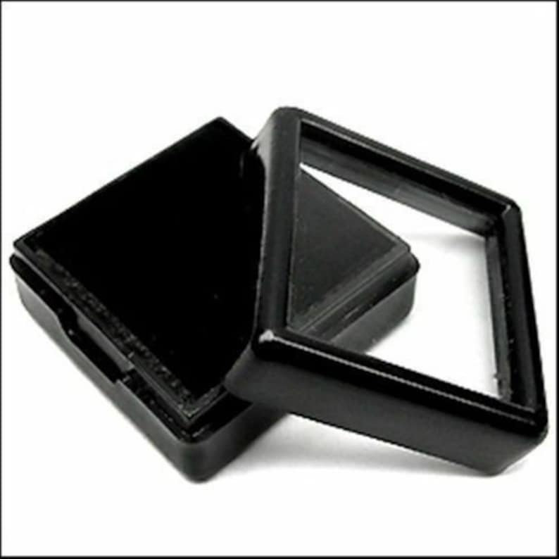 6 Packs White /& Black Plastic Put Box 120 Pcs30 mm For Diamond Exhibition Case Stock Clearance