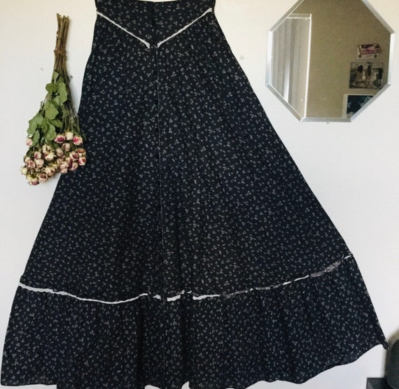 1970’s Gunne Sax Peasant “Gunnies” Long Skirt