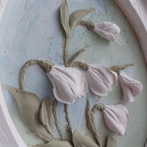 Fleurs blanches jacinthes des bois,peinture sculpturale de fleurs,sculpture d'art,fleurs de gypse en trois dimensions,peinture 3D de fleurs,peinture bas-relief