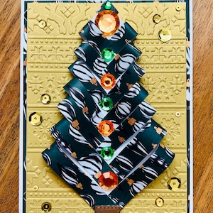 Paper Strip Christmas Tree Handmade Christmas Card, Unique Holiday Greeting, Minimalist Christmas Tree Design for Festive Celebrations
