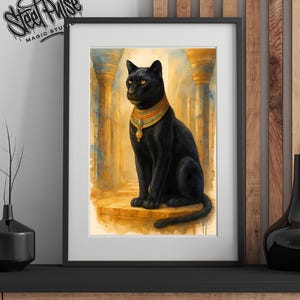 Puede incluir: Impresión artística enmarcada que presenta una pantera negra con un collar dorado, sobre un fondo de columnas antiguas. La obra de arte tiene un estilo de acuarela con tonos cálidos y terrosos. La impresión se exhibe en una estantería negra.