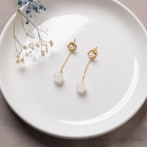 Handgemaakte Drop White Jade Pearl 18K goud gevulde oorbellen- Cadeau boodschap voor moeders, schoonmoeder, nanny, vrouw, zus- bruids sieraden