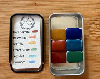 Juego de 6 pinturas de acuarela hechas a mano 'Tiny French Minerals' y lata, mini pastillas de acuarela, paleta de viaje,