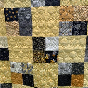Homemade Quilt Yellow and Black "Bee Joyful" Four Square Patchwork 50” x 50”