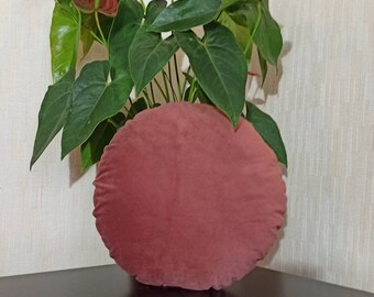 pink round throw pillows