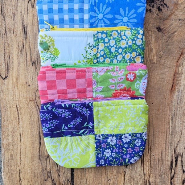Quilted patchwork zipper pouch - small coin purse - small pouch - patchwork zipper pouch - pouch - card wallet - purse pouch