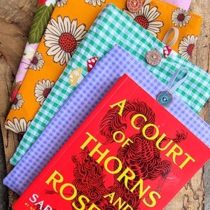 Medium sized book sleeves | Book covers | Gifts for book lovers | Bookish gifts | Booktok | Book sleeves with button