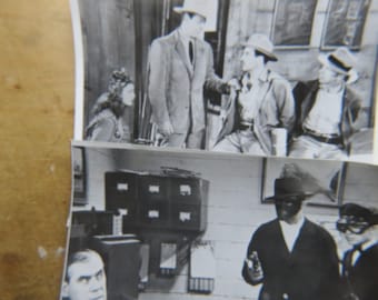 Op de afbeelding: Zwart-wit vintage foto's met acteurs in hoeden en pakken. Eén foto toont een groep mensen buiten, terwijl de andere een man met een masker toont die met een pistool zwaait. De afbeeldingen zijn waarschijnlijk afkomstig uit een klassieke film.