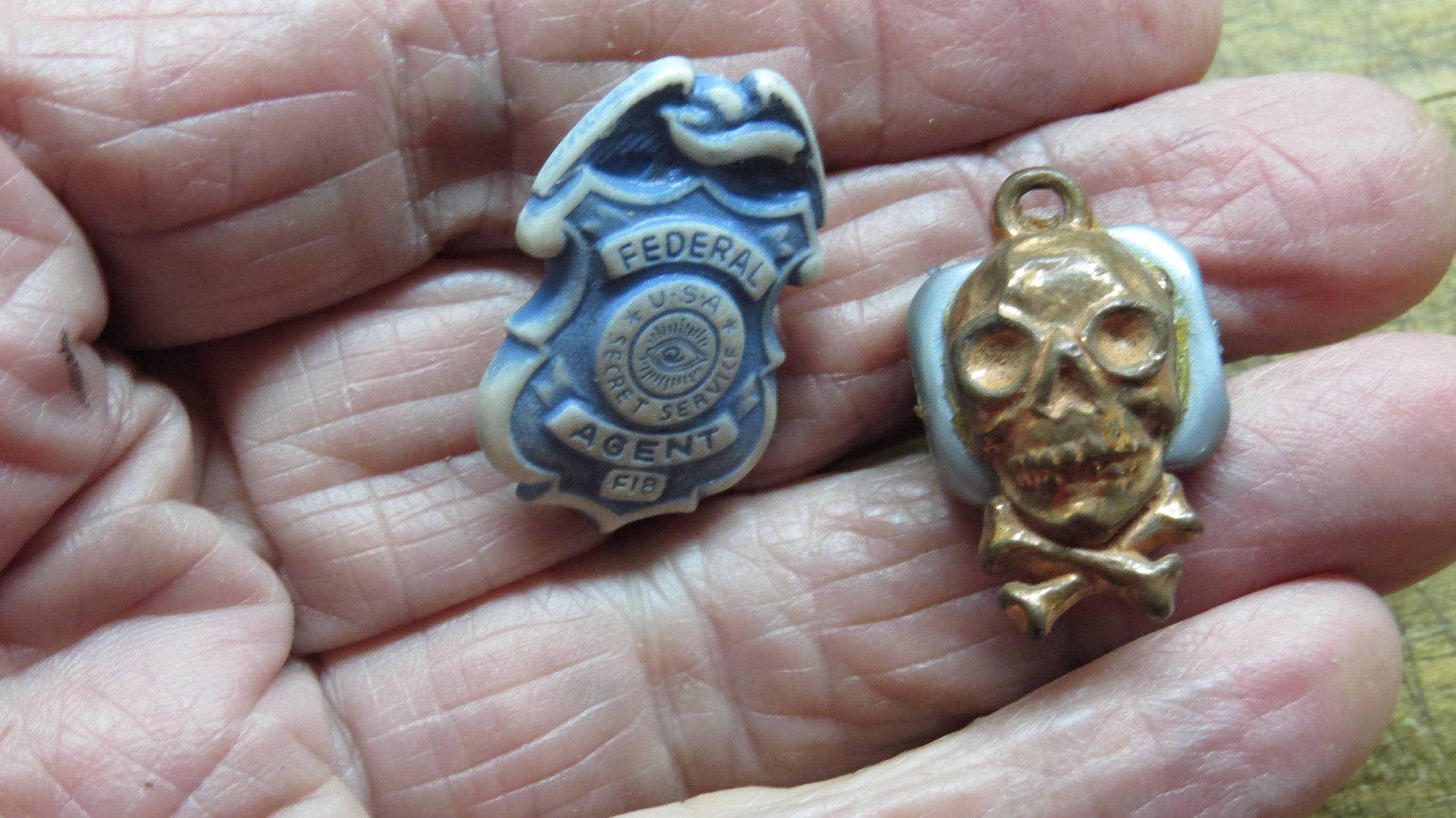 Gumball toy  Federal Agent badge and a Skull Ring lot of 2 OLD