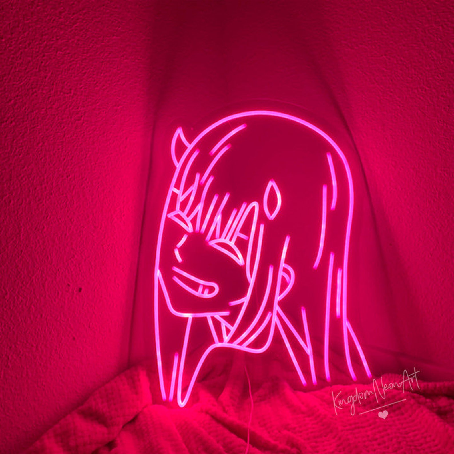Zero sign. Zero two неон. неоновый декор. неоновые декорации кинотеатр.