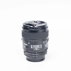 Objetivo Nikon AF Micro Nikkor 60 mm f/2.8 D Macro de primera calidad, objetivo vintage