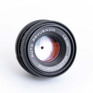 Revuenon ( Pentacon) 50mm F1.8 M42 Mount Germany Lens