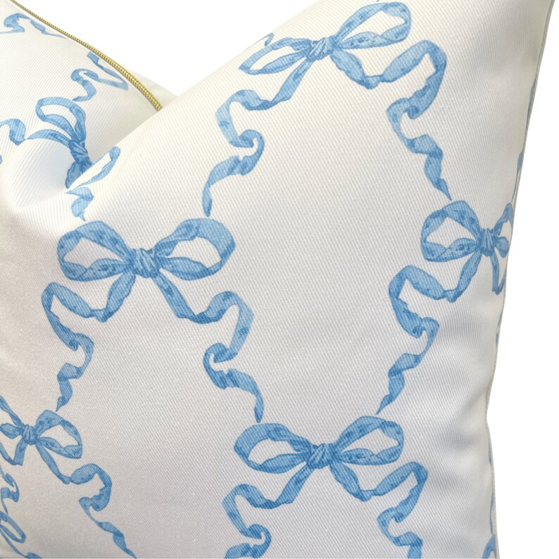 Cover Only Hannah Ribbon Trellis Designed by Dannika Herrick Cornflower Blue Grandmillennial Accent Pillow Nursery imagem 4