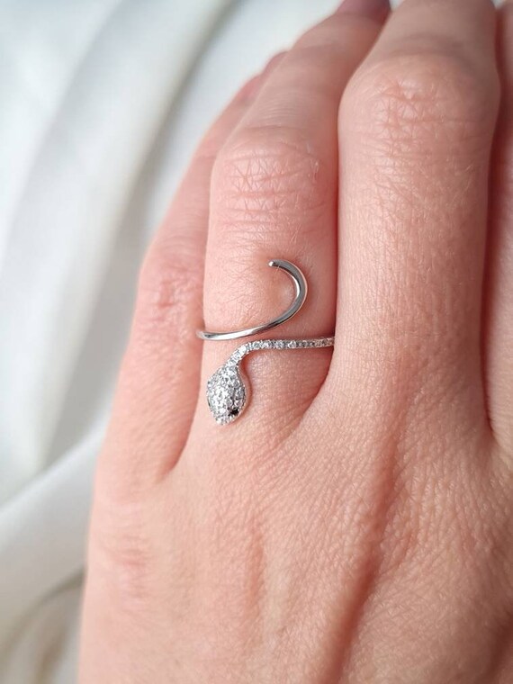 Crystal shop snake ring