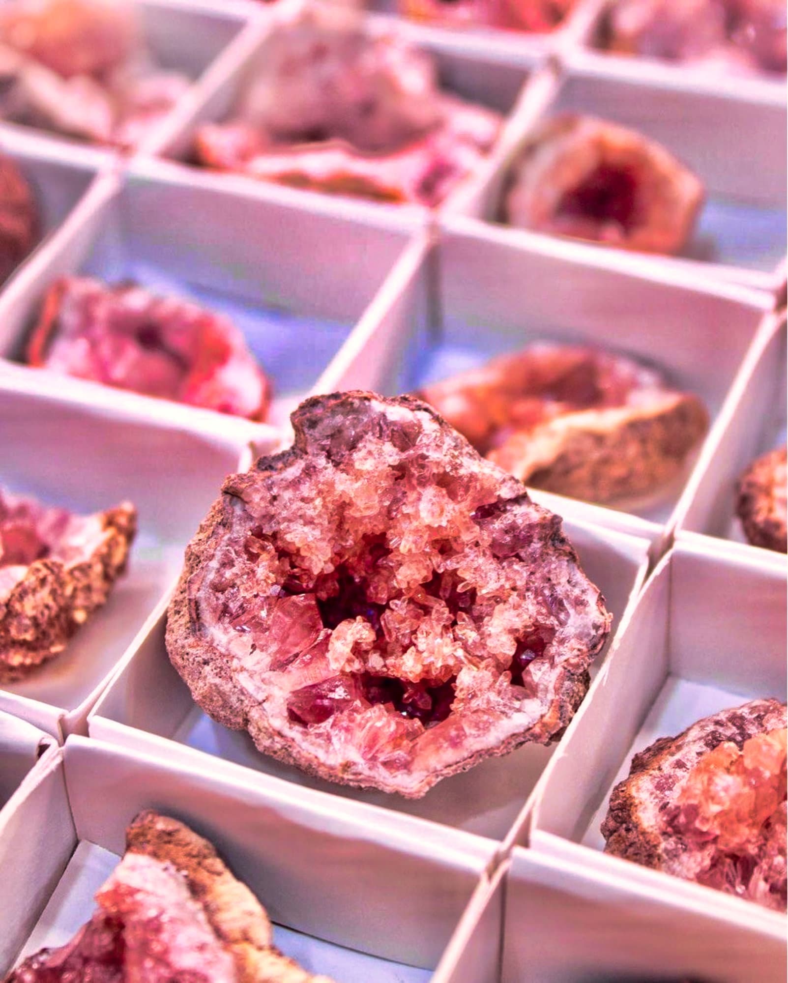 Argentina Natural Pink Amethyst Stone Quartz Raw Crystal Geode