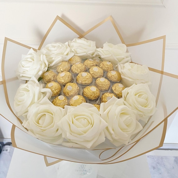フラワー・リース shaggy white chocolat bouquet White and Gold Chocolate Flower Bouquet, Ferrero Rocher