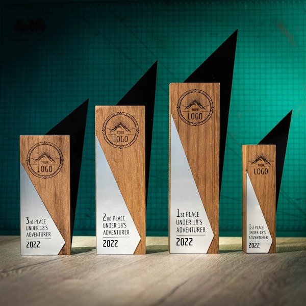 Personalisierte Holztrophäe Spike Award Personalisierte Maßgeschneiderte Design Benutzerdefinierte Moderne Plakette Holz Acryl Laufen Einzigartig Anpassen