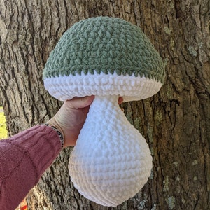 Large Mushroom (No Sew) Crochet Pattern; Easy