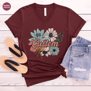 Custom Shirt, Floral Vneck TShirts, Personalized Gifts, Graphic Tees for Women, Gifts for Her, Mothers Day Gift, Customizable Name T Shirt 画像 5
