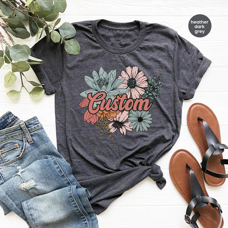 Custom Shirt, Floral Vneck TShirts, Personalized Gifts, Graphic Tees for Women, Gifts for Her, Mothers Day Gift, Customizable Name T Shirt 画像 4