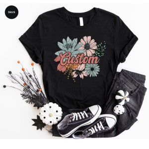 Custom Shirt, Floral Vneck TShirts, Personalized Gifts, Graphic Tees for Women, Gifts for Her, Mothers Day Gift, Customizable Name T Shirt 画像 8