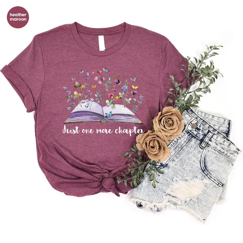 Camiseta para amantes de los libros, Camiseta floral con temática de libros, Camiseta de lectura para bibliotecarios, Camiseta de lectura para profesores, Camisetas para ratones de biblioteca, Libros con flores, Camisetas para leer libros imagen 7