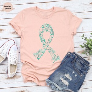 Concientización sobre el cáncer de ovario, camisetas con cuello en V para el cáncer de ovario, camisetas con estampado de lazo, regalo para sobrevivientes de cáncer de ovario, camisetas con cuello en V para pacientes con cáncer. imagen 2
