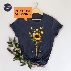 Christian Shirts, Religious Gifts, Faith Crewneck Sweatshirt, Christian Gifts, Sunflower Graphic Tees, Shirts for Women, Gifts for Her