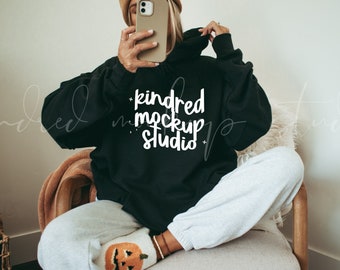 Maqueta de sudadera con capucha Gildan 18500 negra/ Maqueta de sudadera con capucha Gildan 18500/ Maqueta de sudadera con capucha/ Maqueta de Gildan/ Maqueta de Halloween/ Maqueta de otoño