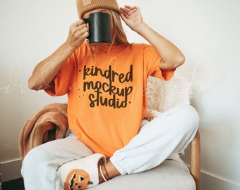 Gebrannte Orange Komfort Farben 1717 T-Shirt Mockup| Komfortfarben T-Shirt Mockup | Komfortfarben Mockup | Halloween Mockup | Herbst Mockup