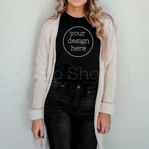 Bella Canvas Black 3001 Mockup/ Maqueta de camiseta negra/ Mockups de camisa linda/ Camisa de maqueta