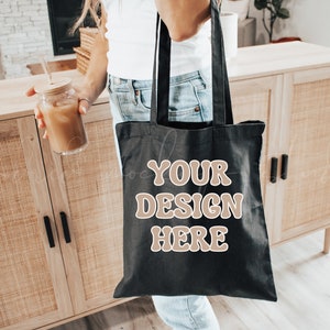 Czarna torba typu tote mockup