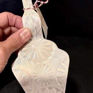 Anthropologie Lapin Regency Ceramic Luster White Cake Pie Server NEW with Tags bild 5