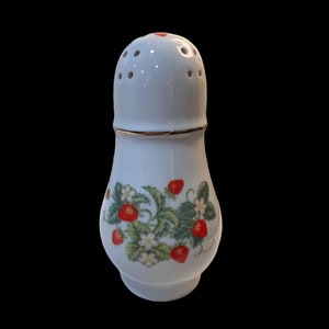 Vtg 1978 Avon Sugar Shaker Muffineer Strawberry Porcelain Series 22K Gold Trim