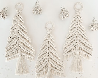 Christmas Tree Wall Hanging / Home Gifts / White Christmas Tree / Boho Wedding Decor / Christmas Gifts / Holiday Decor / Macrame Wall Decor