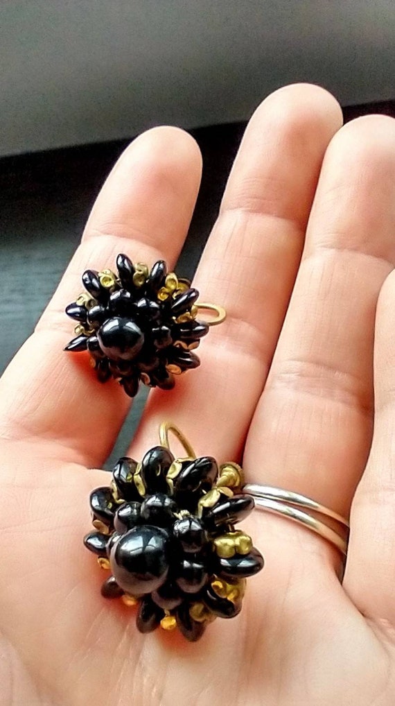 Vintage 1950s Black and Gold Bead Cluster Earring… - image 6