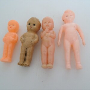 Vintage Lot of (4) Miniature Plastic Frozen Baby s