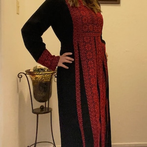Palestinian dress thoube for women