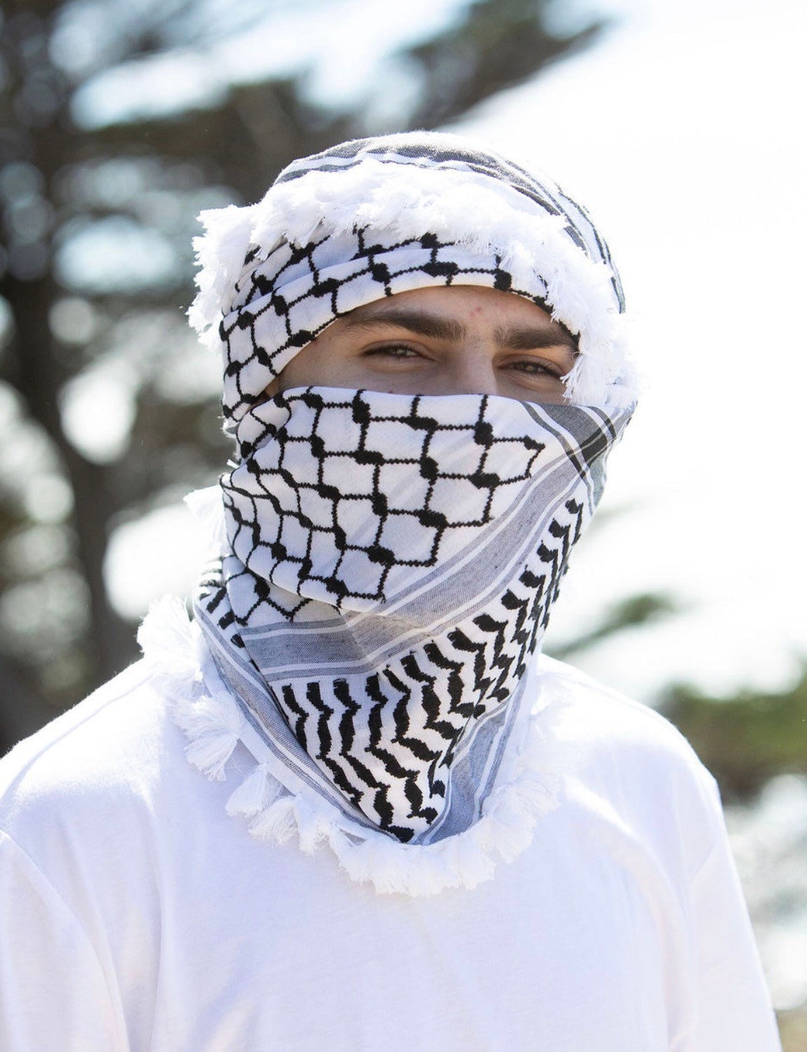Black and White Palestinian Shemagh Keffiyeh Scarve With 