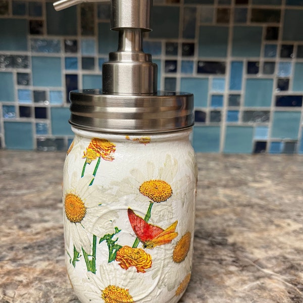 Daisy Mason Jar Soap Dispenser