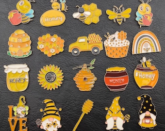 PatsyPutty Honey Bee Themed Enamel Cover Minders Needle Minders