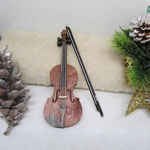 Adorno navideño de violín/viola con arco; adorno de instrumento musical; madera cortada con láser