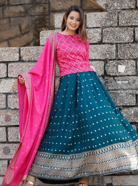 Women Stitched Readymade Crop Top With 