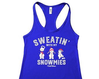 Sudando con mi camiseta de entrenamiento Snowmies, ClubFitwear, camiseta de tirantes con espalda cruzada (2c74) Camiseta de entrenamiento de invierno, camiseta de entrenamiento para compañeros de equipo, muñecos de nieve levantando pesas