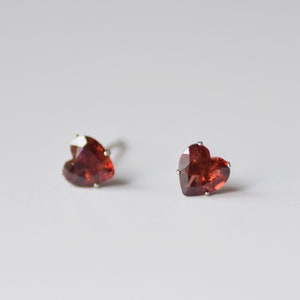 Garnet Stud Earrings,January Birthstone Earrings,Sterling Silver Garnet Studs,Garnet Heart Earrings,Minimalist Garnet Jewelry,Gift for Her