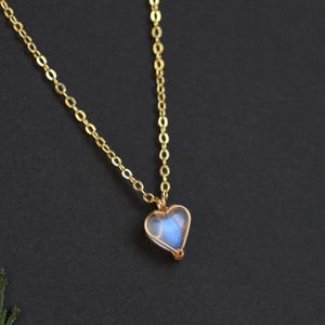 Dainty Moonstone Heart Necklace,June Birthstone Necklace,Handmade Moonstone Pendant Silver Gold,Healing Crystal Necklace,Gift for Her Women